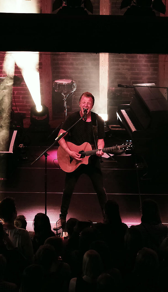 Joris Konzert auf dem Hofgut Dagobertshausen