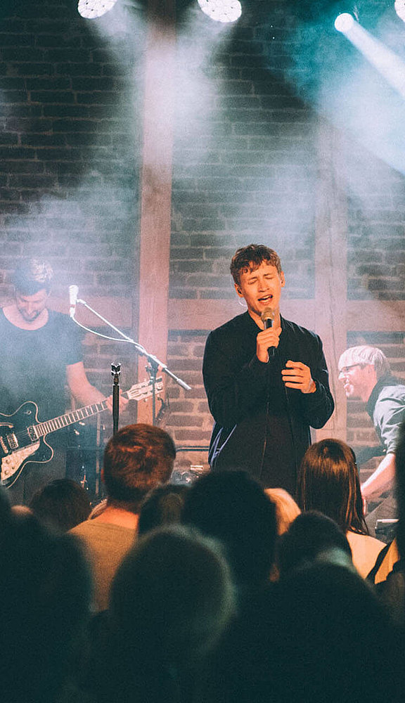 Tim Bedzko Konzert auf dem Hofgut Dagobertshausen